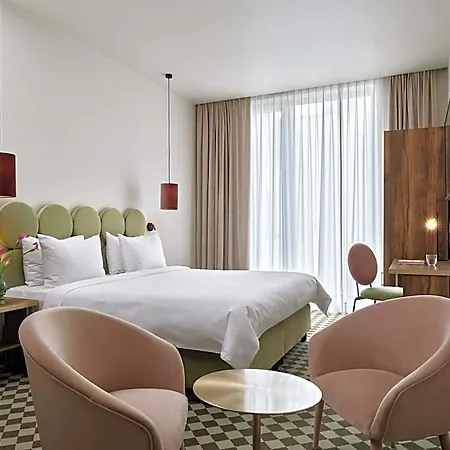 Pietryna 4* Łódź